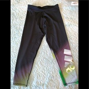 NWT Adidas girls 7/8 leggings size large